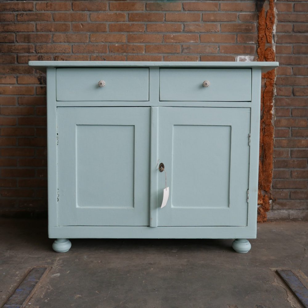 Blauwe commode