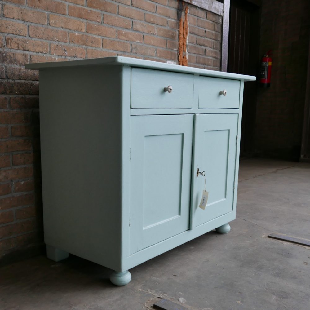 Blauwe commode