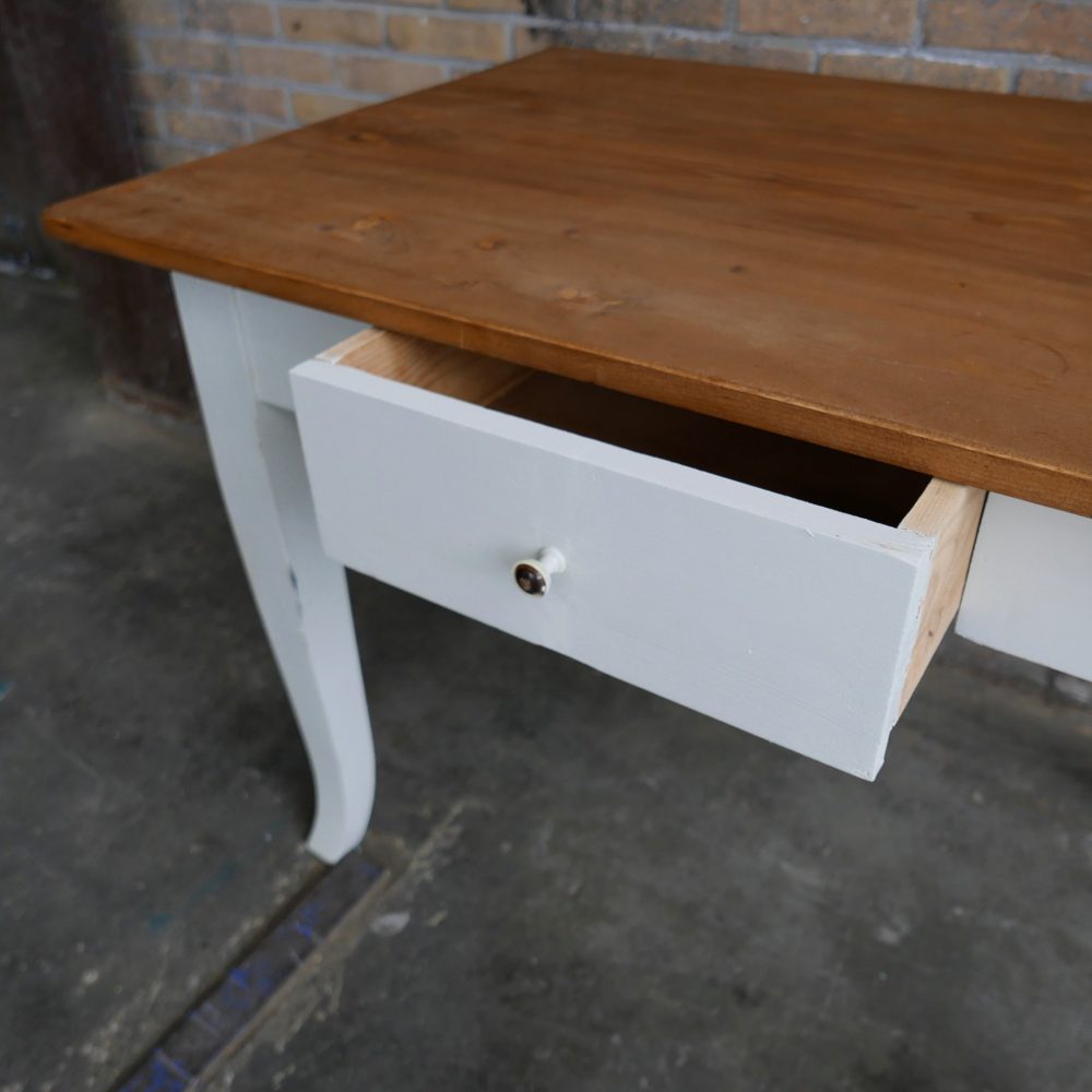 Witte eettafel