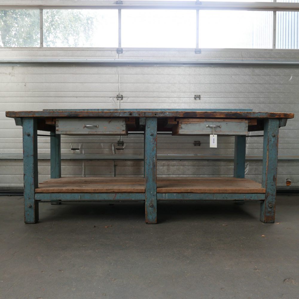 blauwe werktafel werkbank