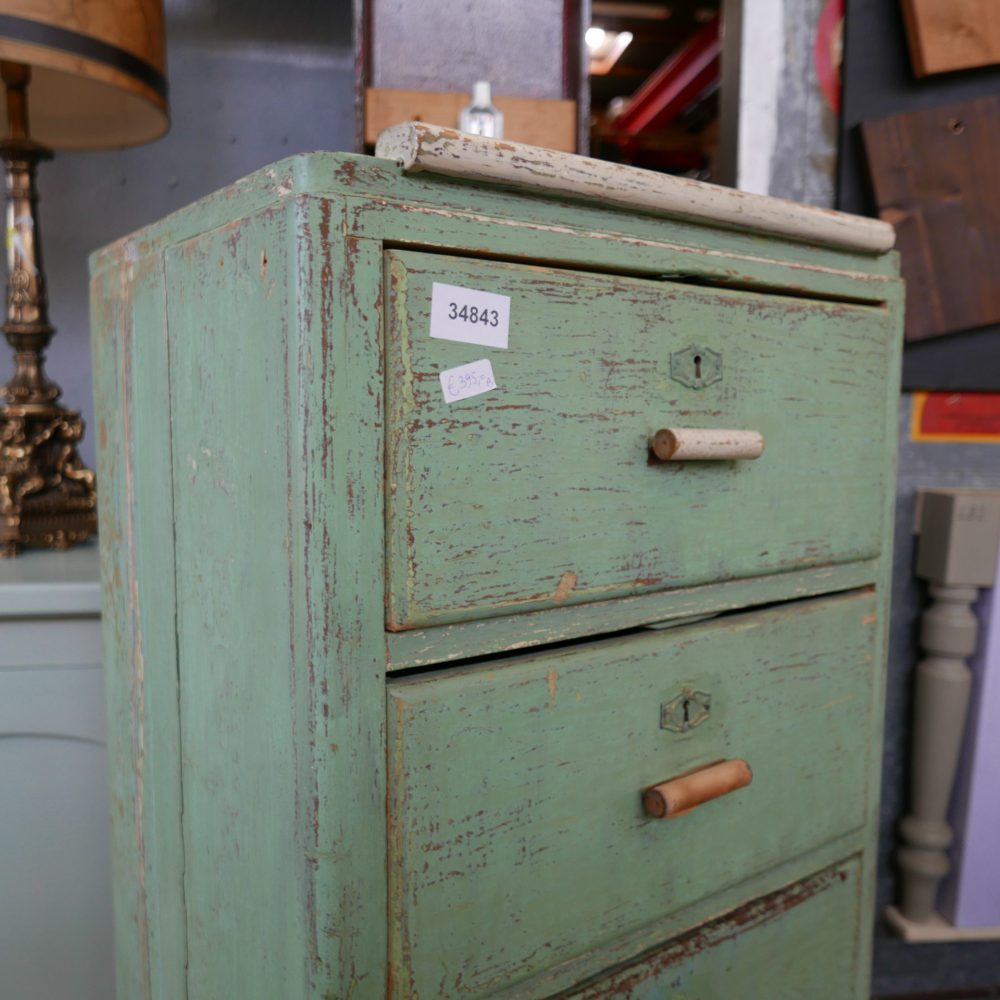 Mintgroene ladekast