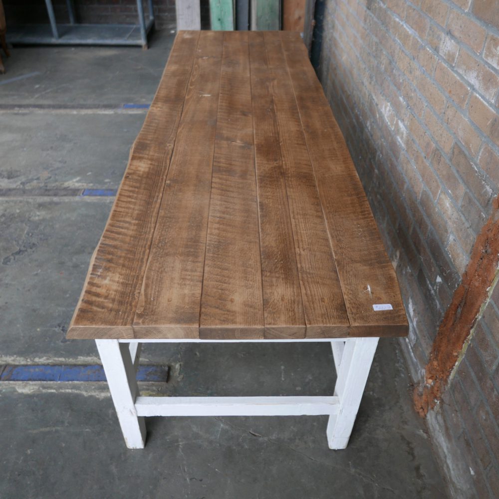 Witte houten salontafel