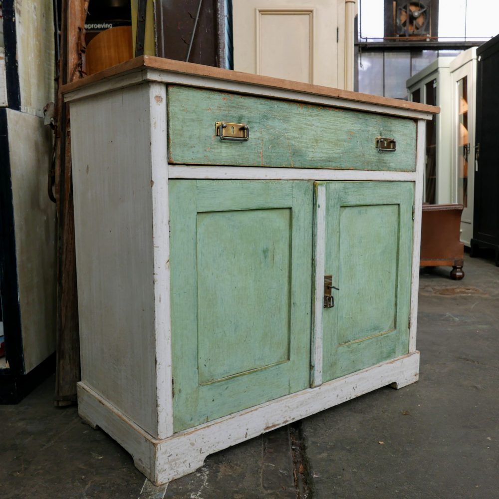 Wit-groene commode