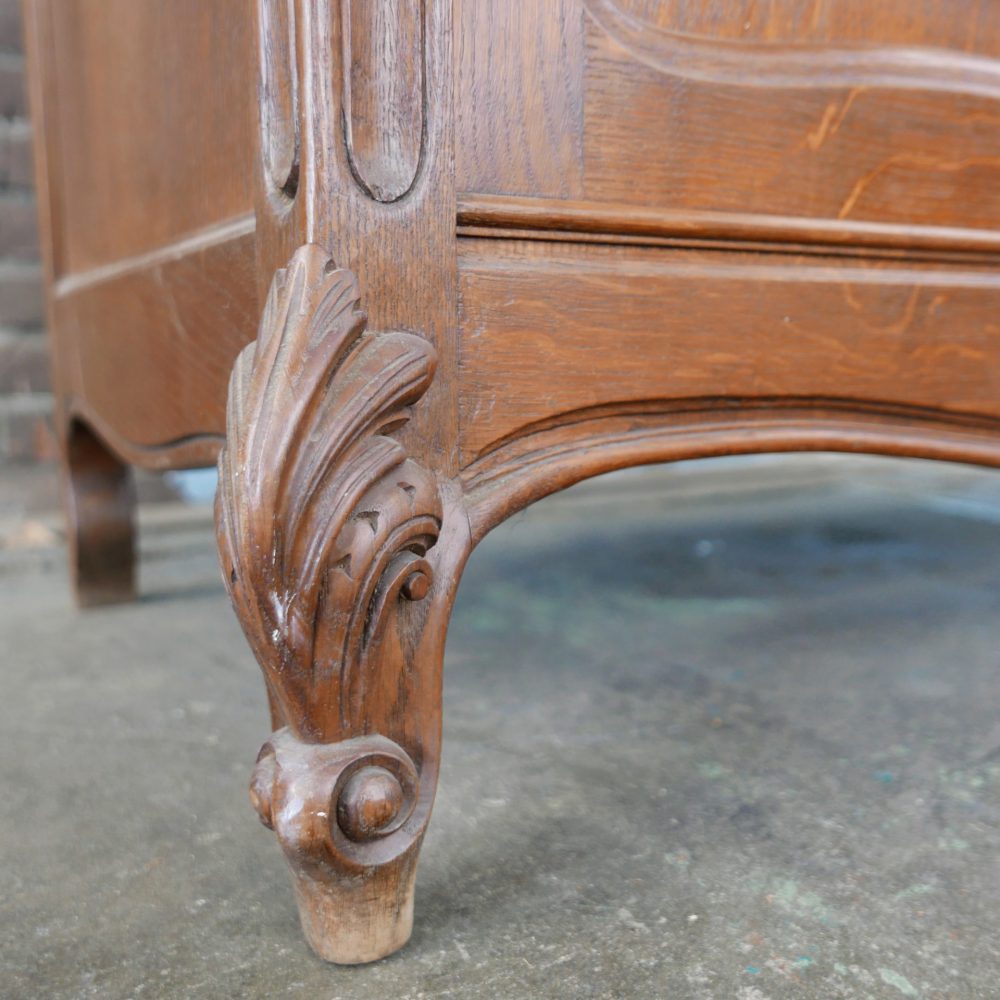 Frans houten badkamer meubel commode