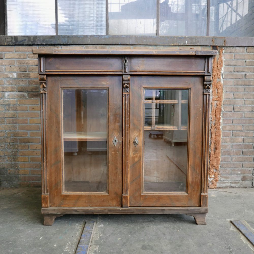 secretaire vitrinekast