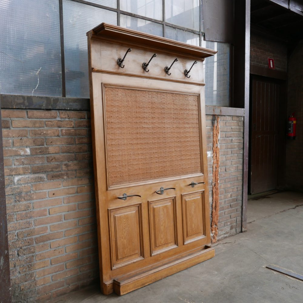 Houten kapstok paneel