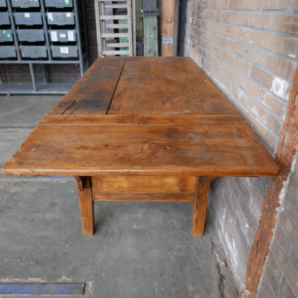 Houten werktafel