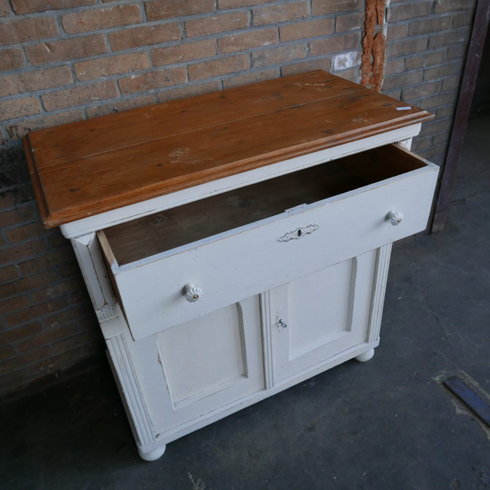 Commode