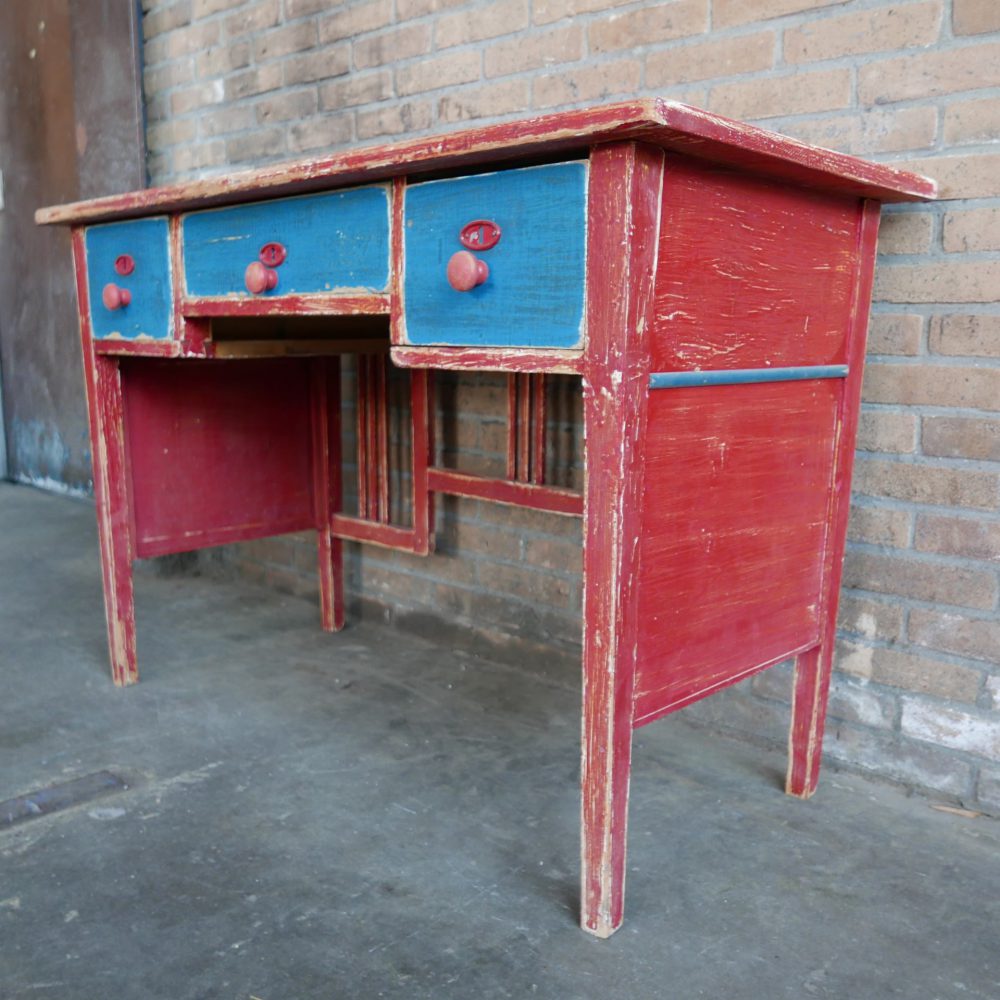 Rood-blauwe bureau