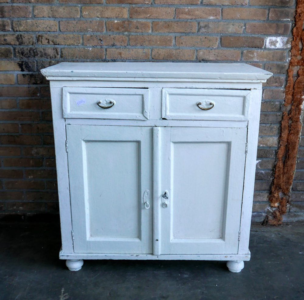 Witte commode