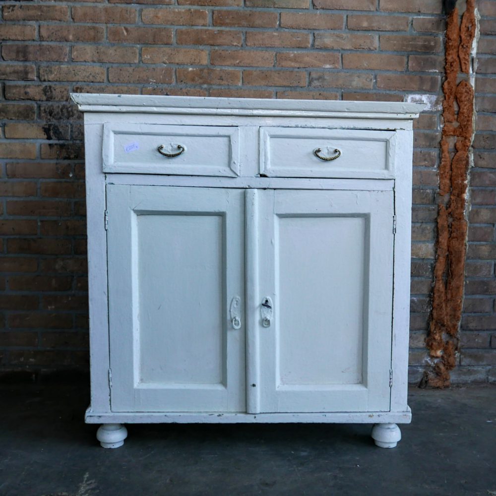 Witte commode