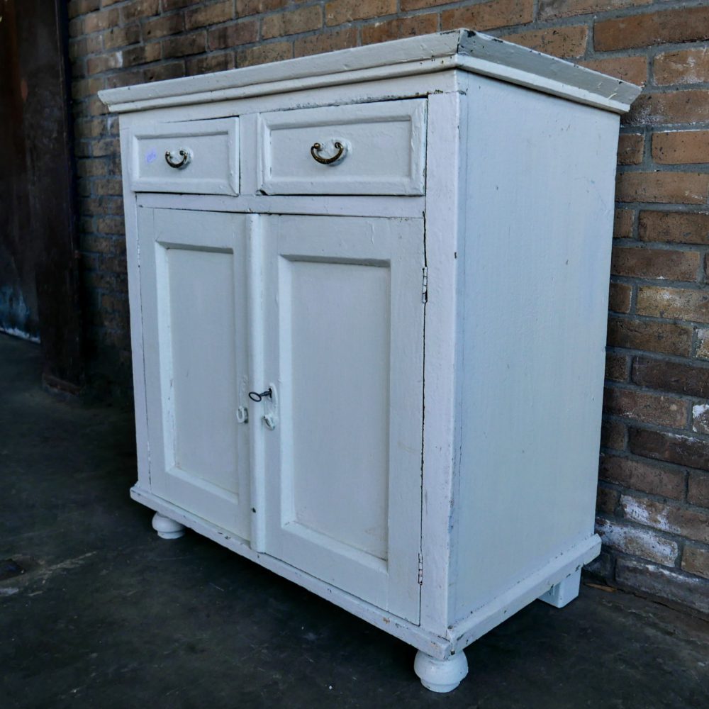 Witte commode