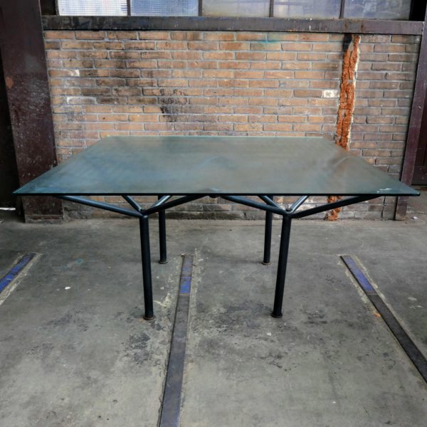 Glazen tafel