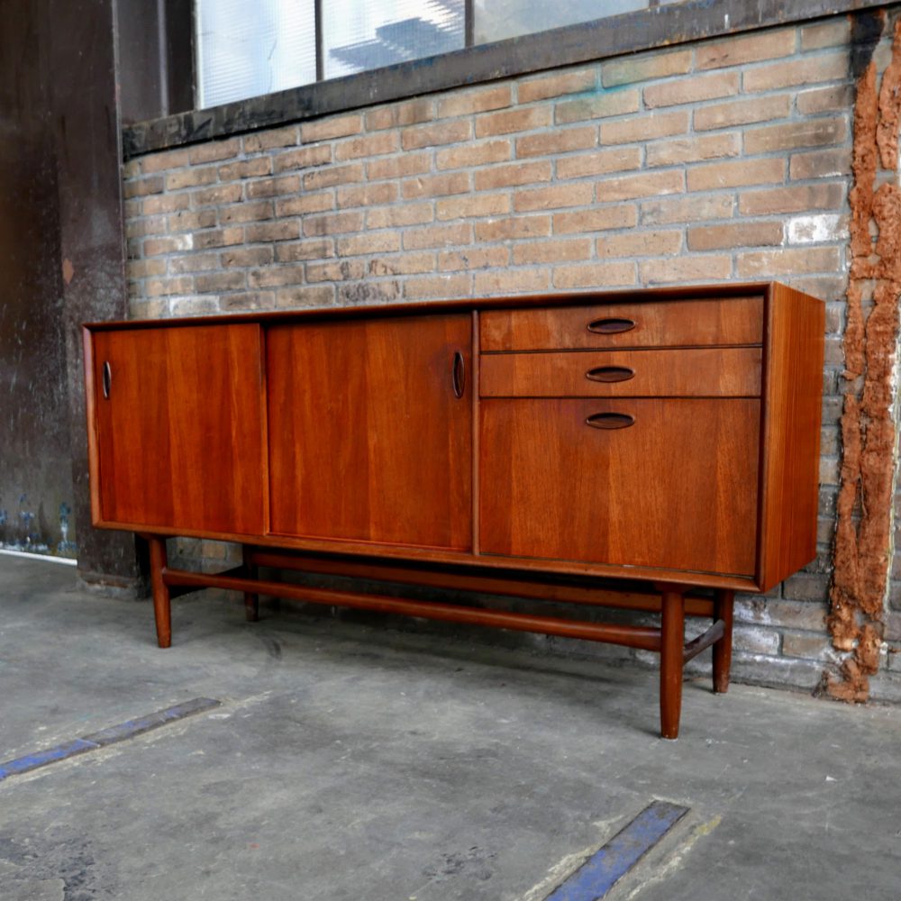 Vintage dressoir