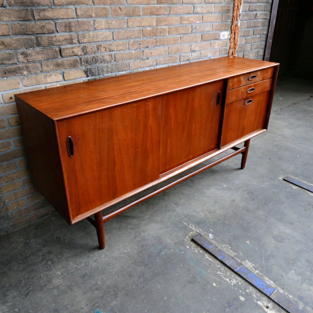 Vintage dressoir