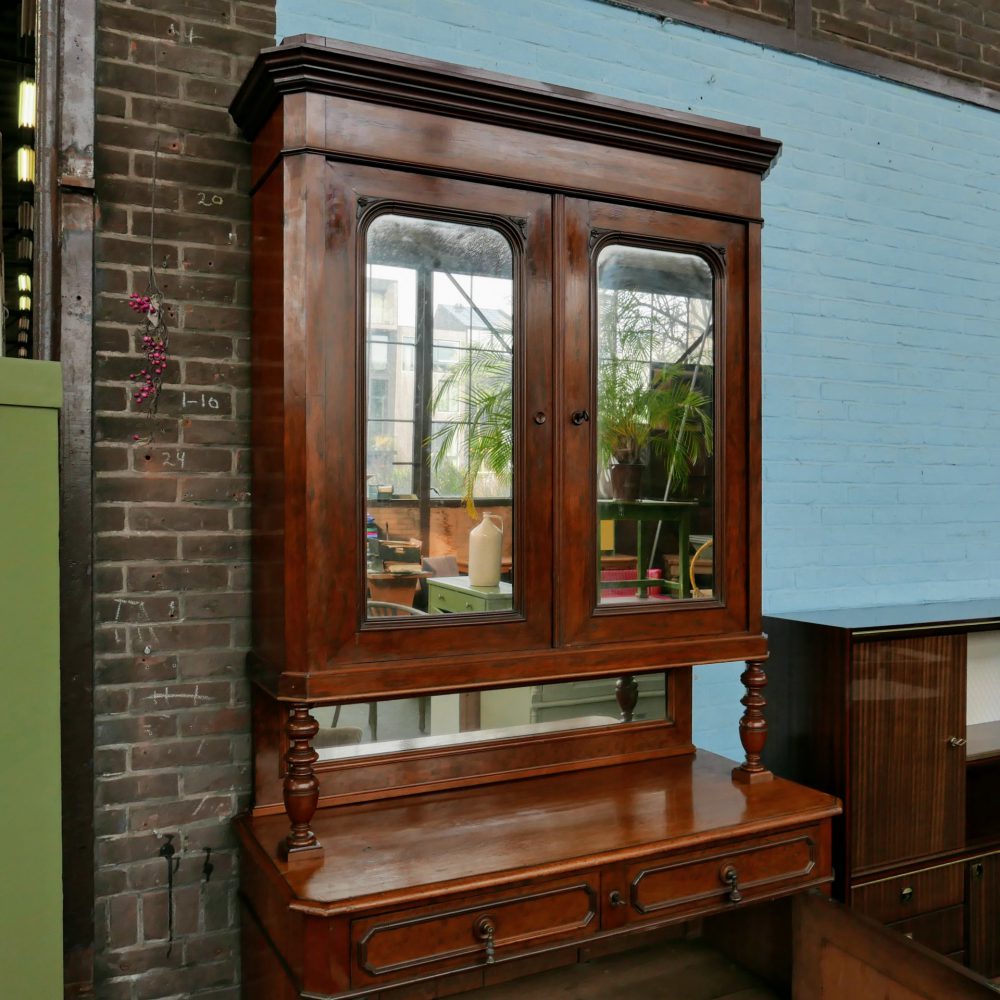 Houten buffetkast