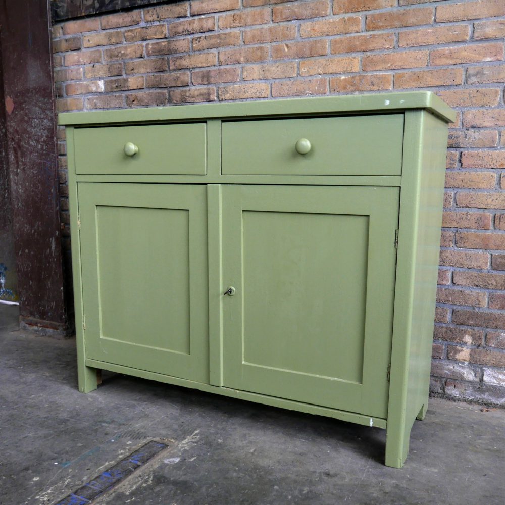 Groene commode