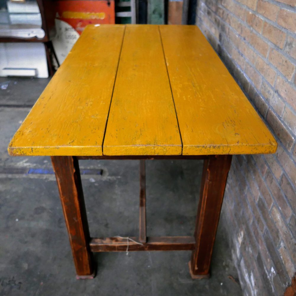 Bruin gele tafel