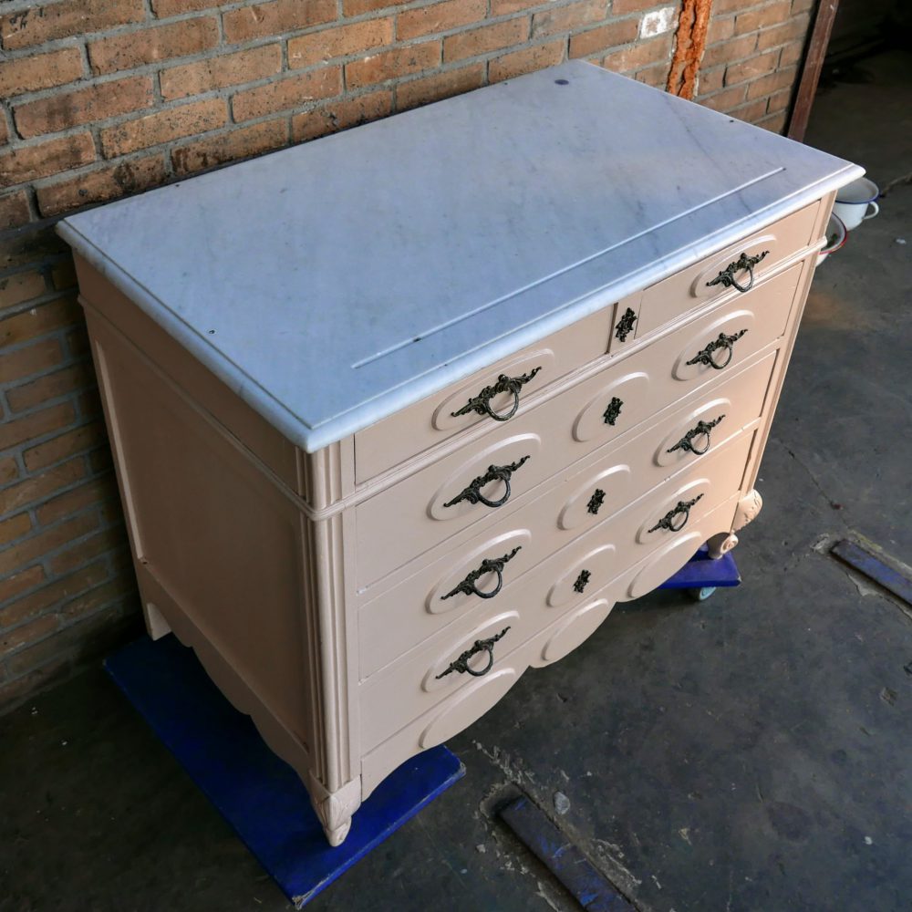 Commode marmeren bovenblad