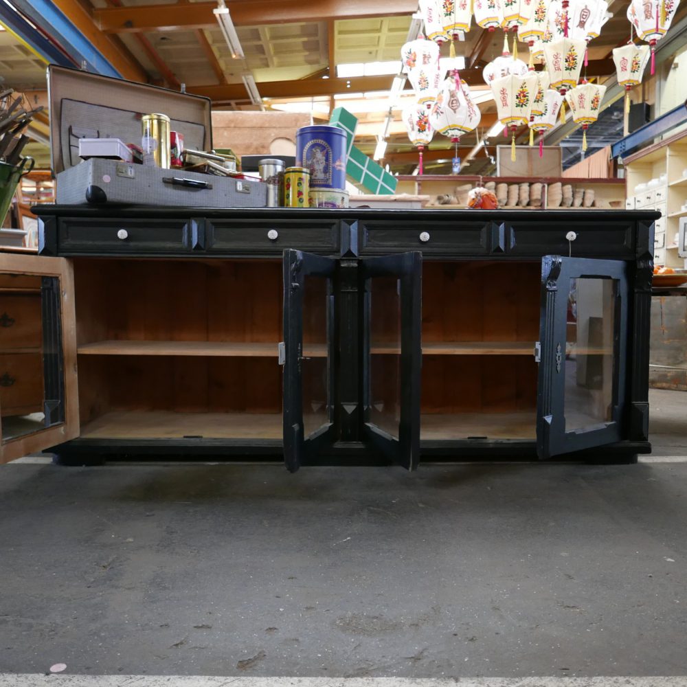 Zwart dressoir