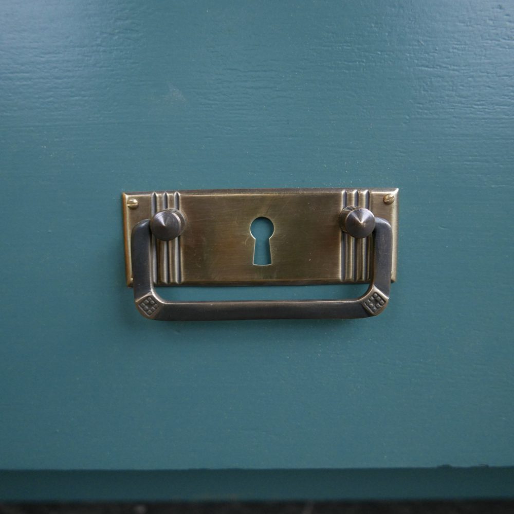 Groenblauwe linnenkast