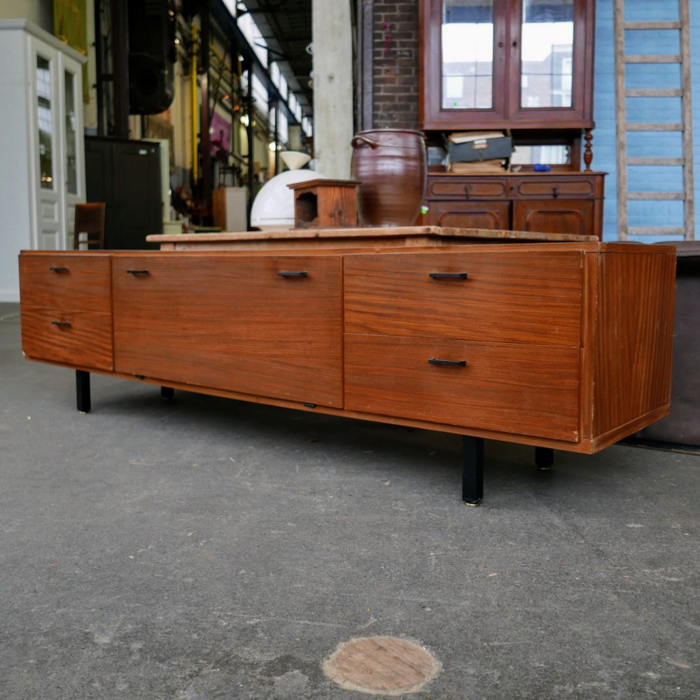 Vintage dressoir