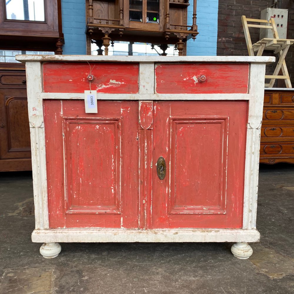 Rode brocante commode