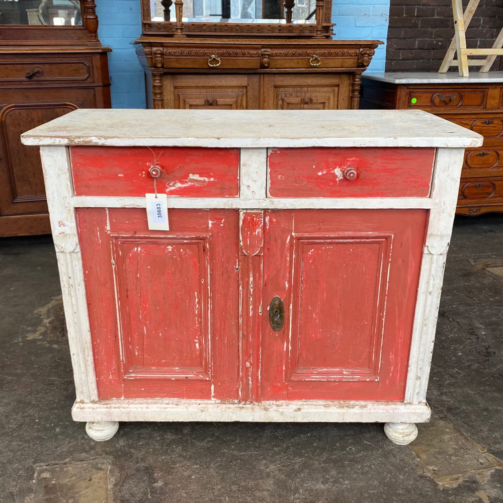 Rode brocante commode