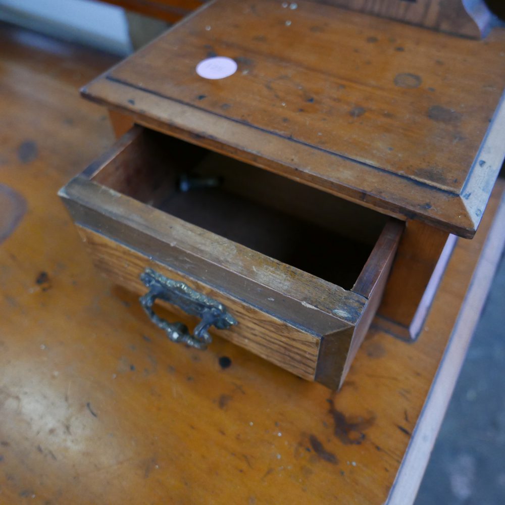 Houten kapmeubel