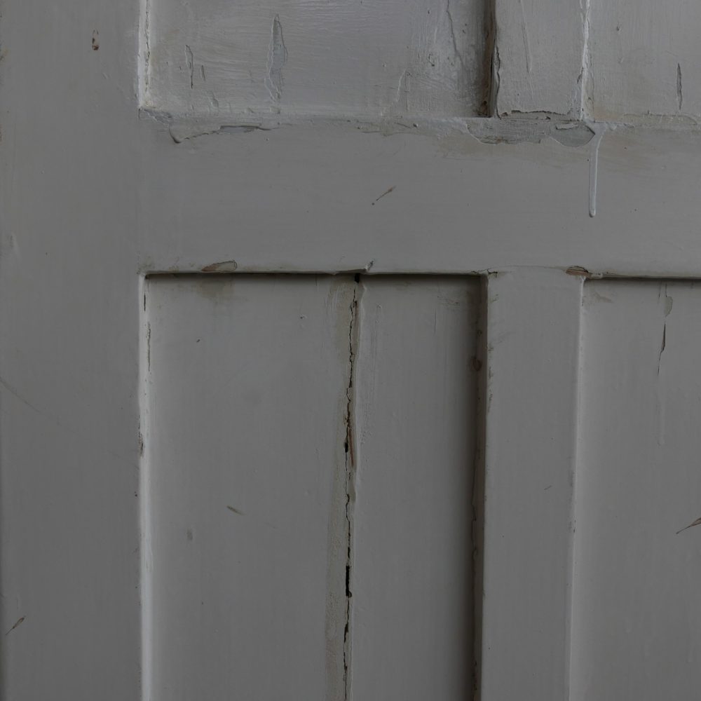 Witte linnenkast