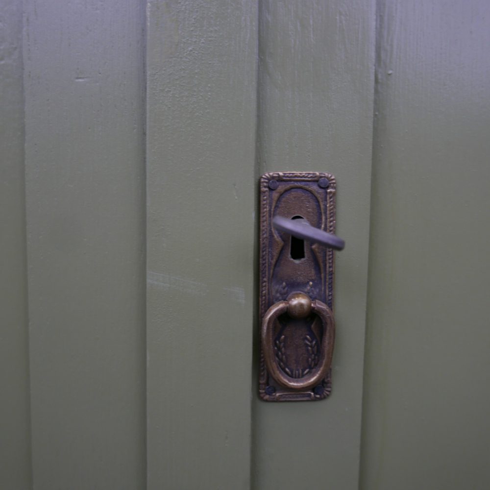 Groen houten dressoir