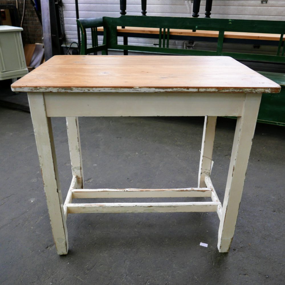 Witte eettafel