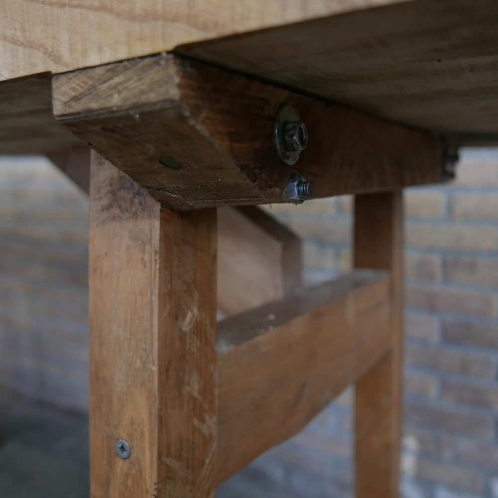 Houten hoge slachttafel