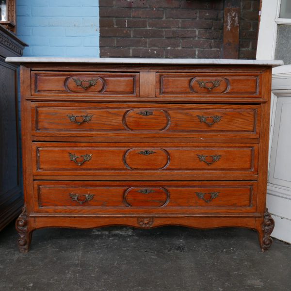 Houten badkamermeubel