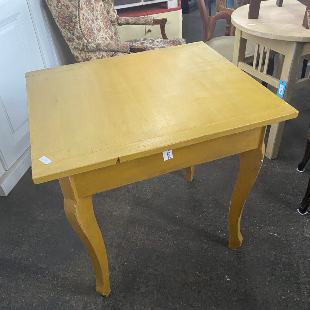 Gele tafel