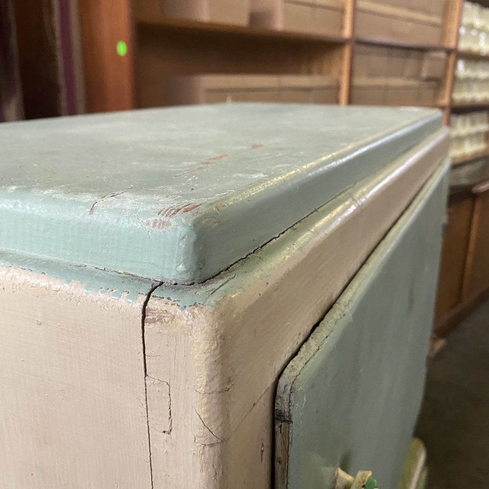 Mint houten kastje