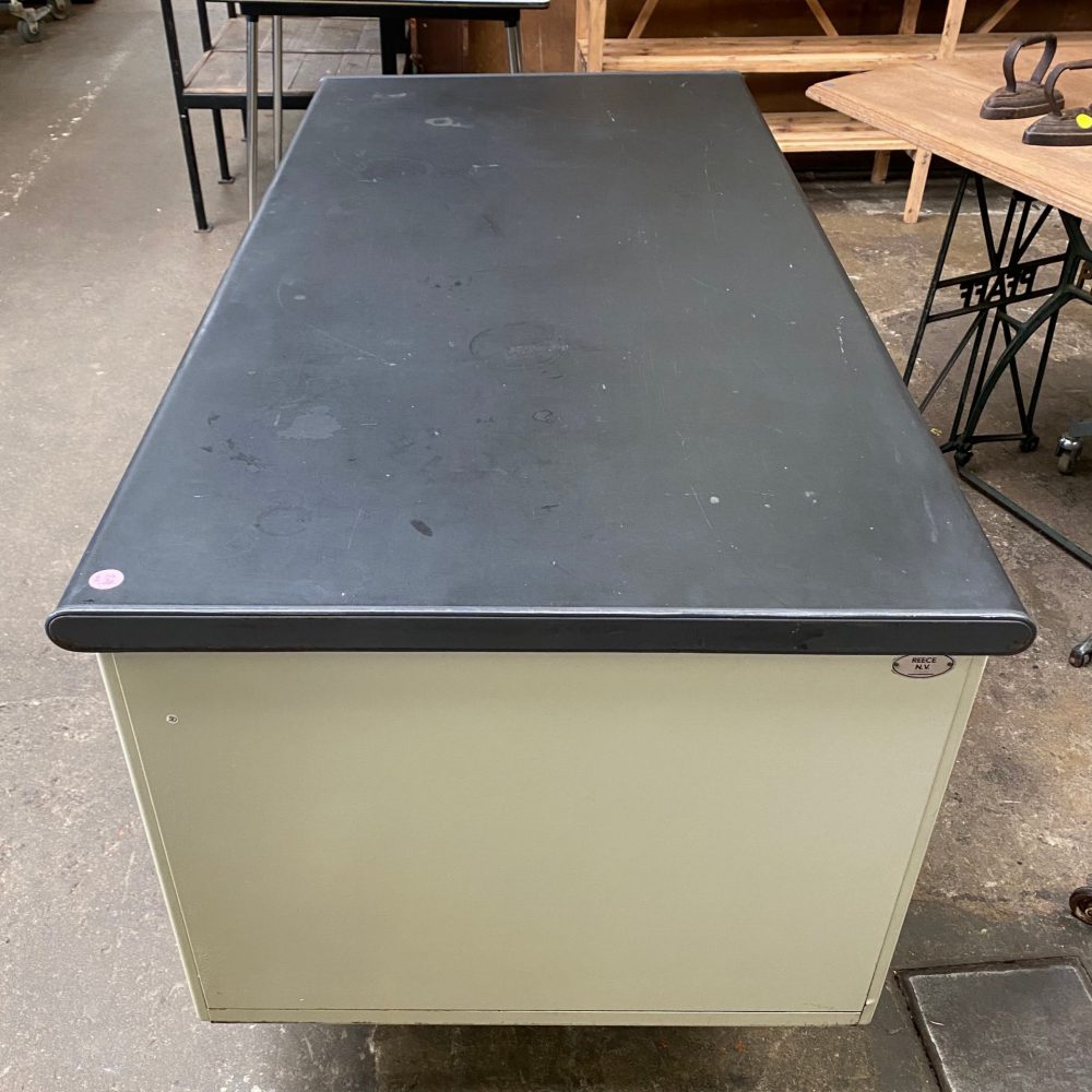 Vintage metalen bureau