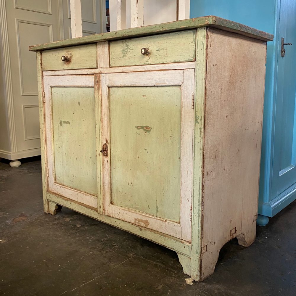 Groen-witte commode