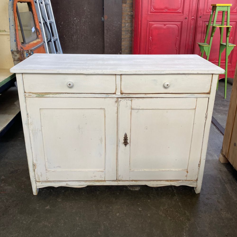 Witte commode