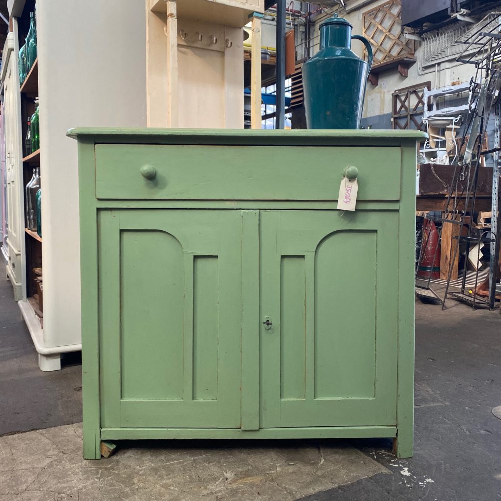 Groene commode