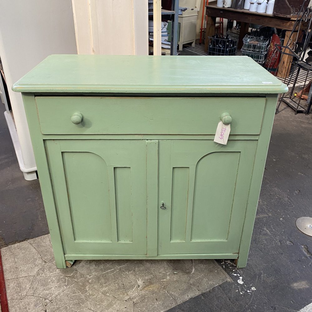 Groene commode