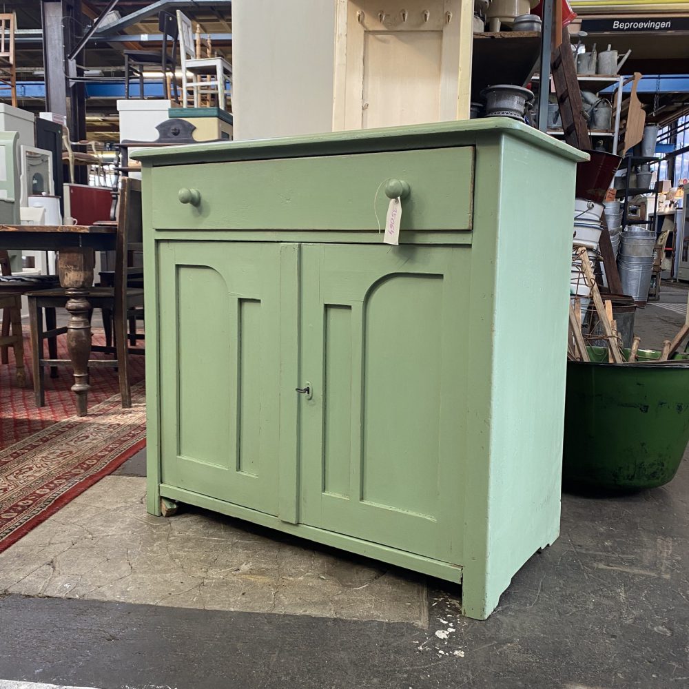 Groene commode