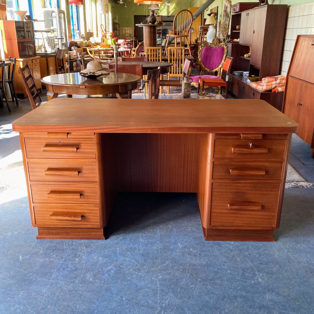 Vintage houten bureau