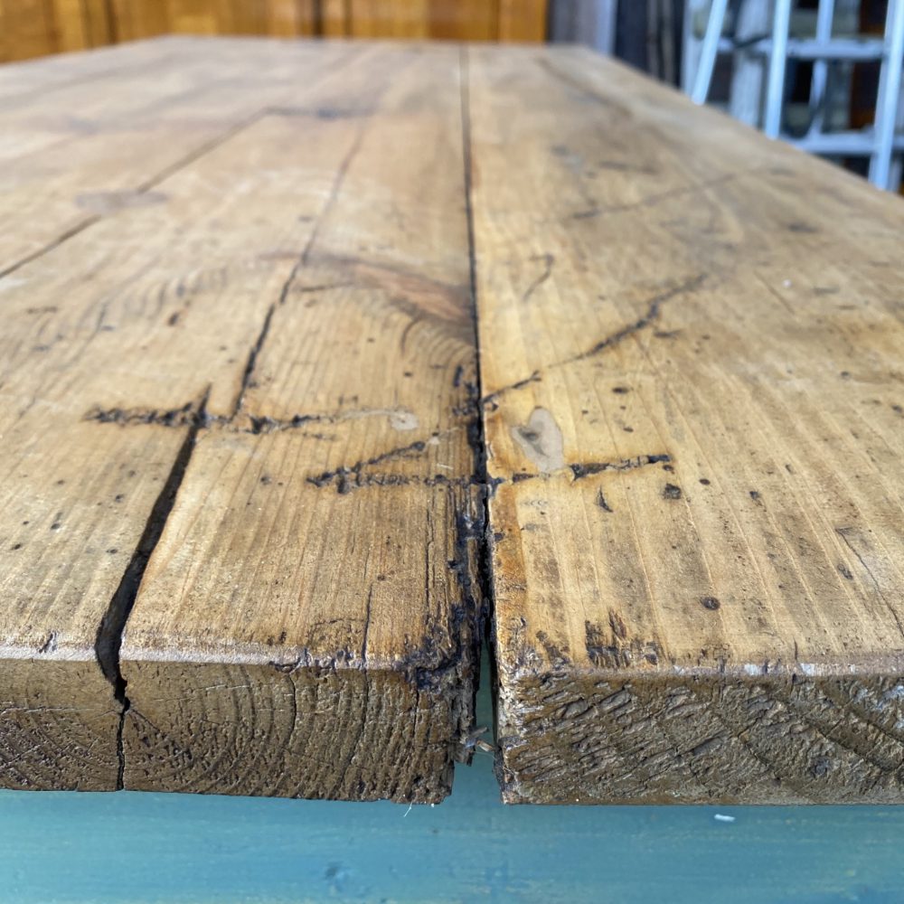 Groene houten tafel