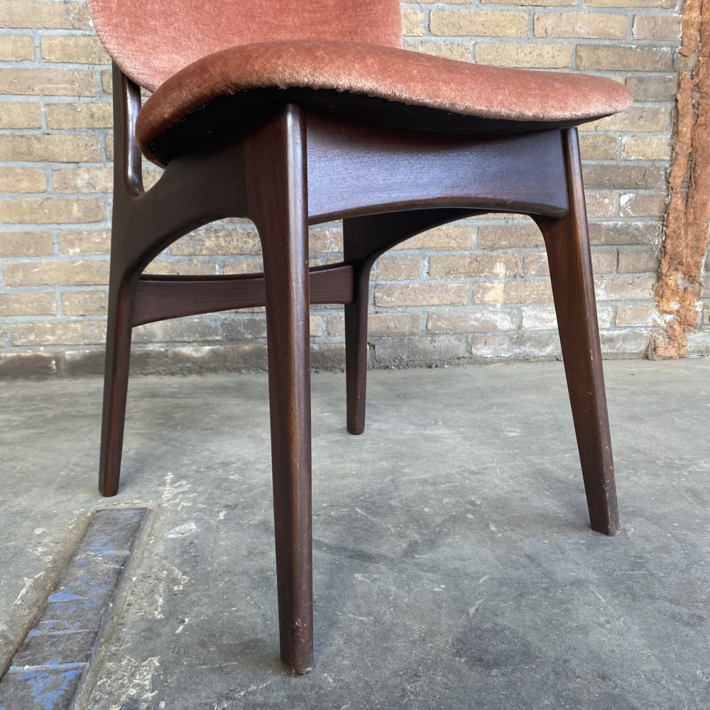 Vintage eetkamerstoelen