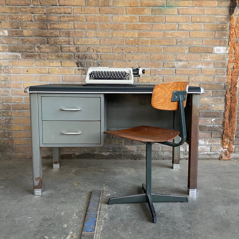 Vintage metalen bureau kinderbureau