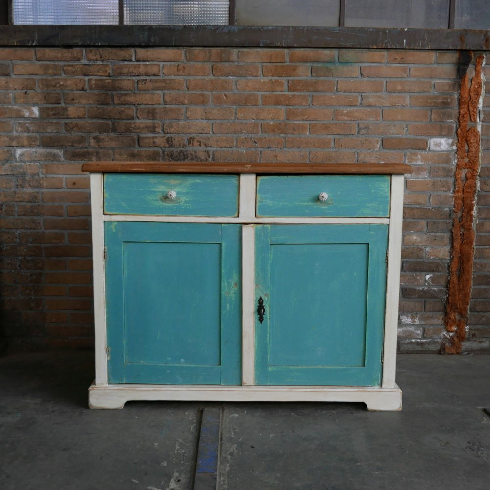 Wit-blauwe commode