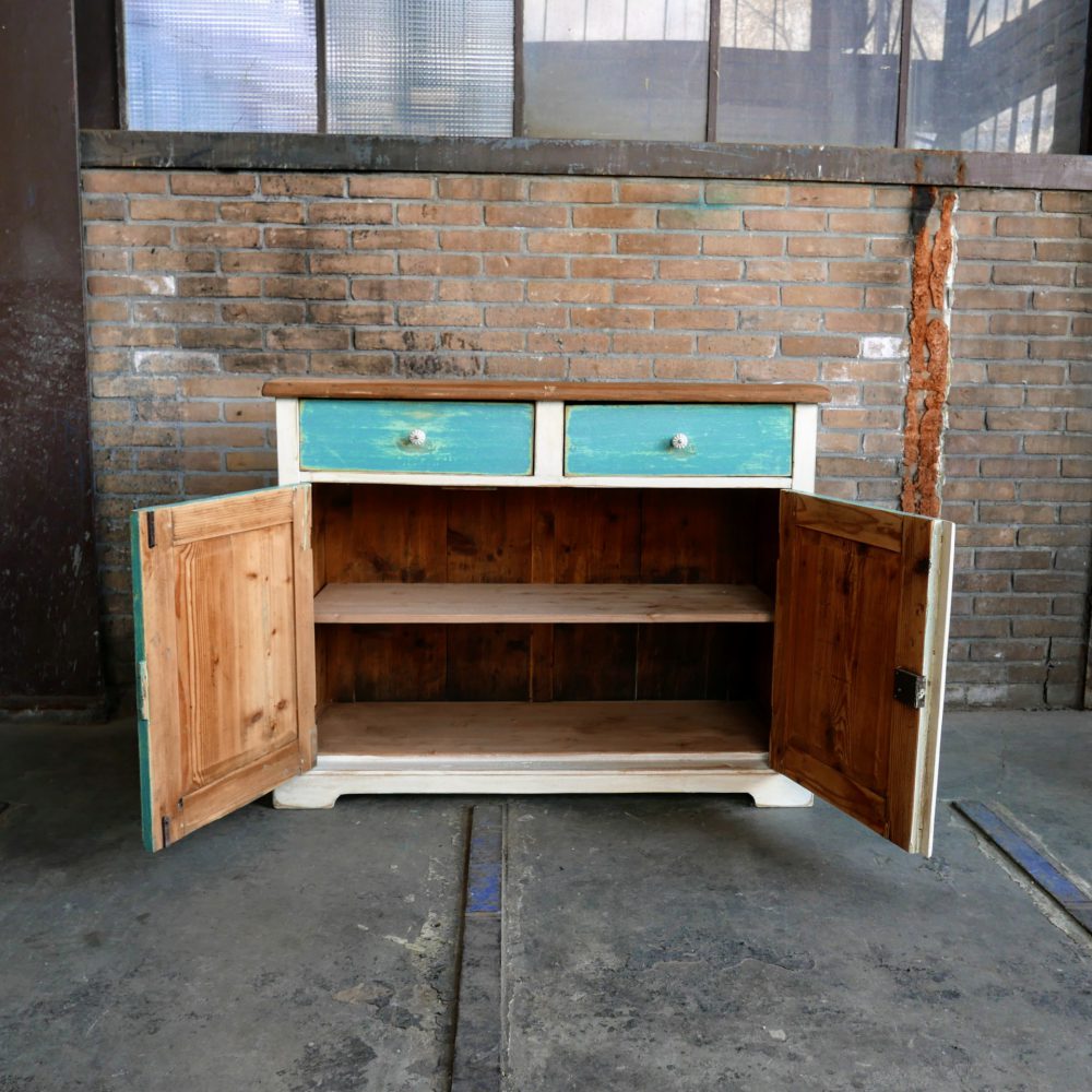 Wit-blauwe commode