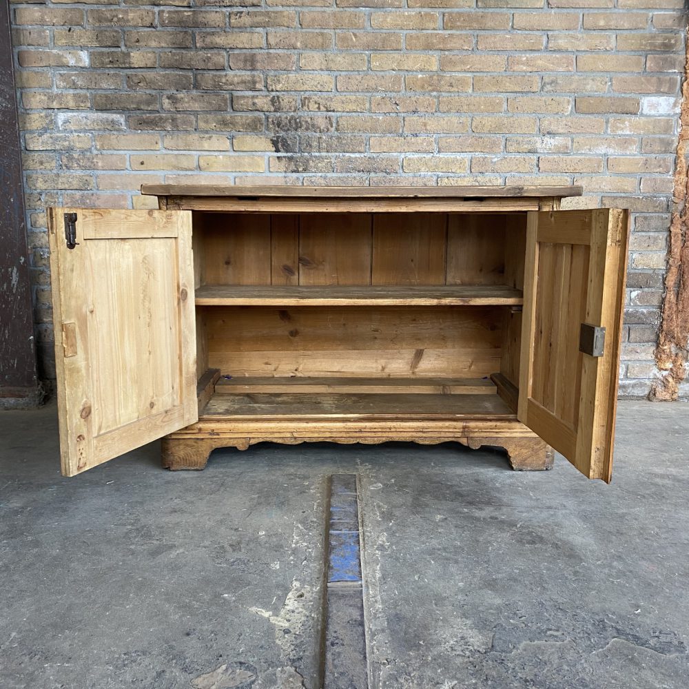 Houten onderkast commode