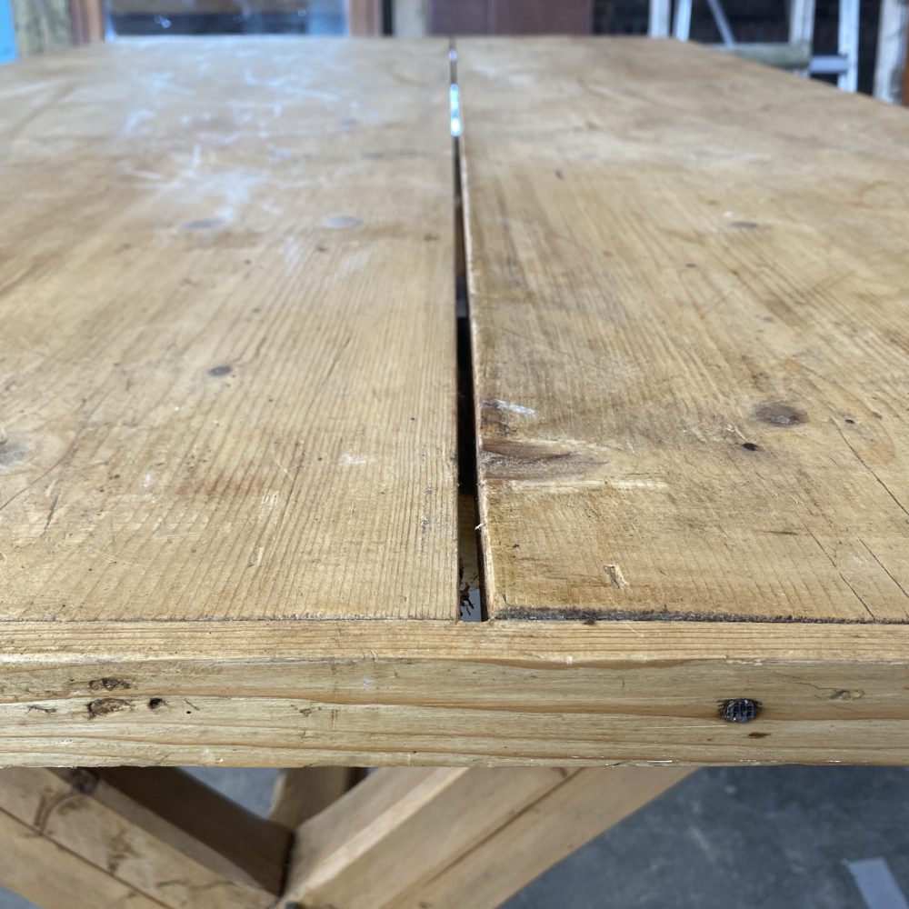 Houten kruispoot werktafel